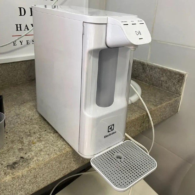 Purificador de Água Refrigerado Electrolux Painel Touch PE12B