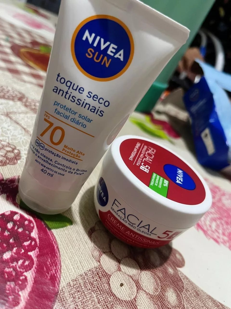 Kit Nivea Creme Facial Antissinais 100g + Protetor Solar FPS 70 40ml