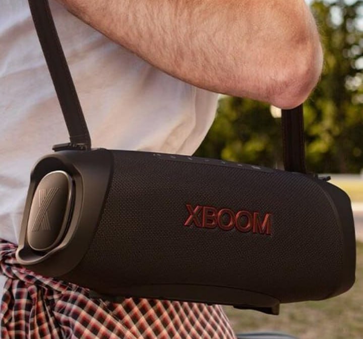 Caixa de Som Bluetooth LG XBOOM XG8T IP67 15h Bateria