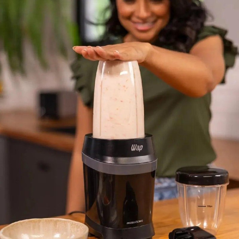 Liquidificador Portátil Wap Blender Pro Turbo 700W + 2 Copos