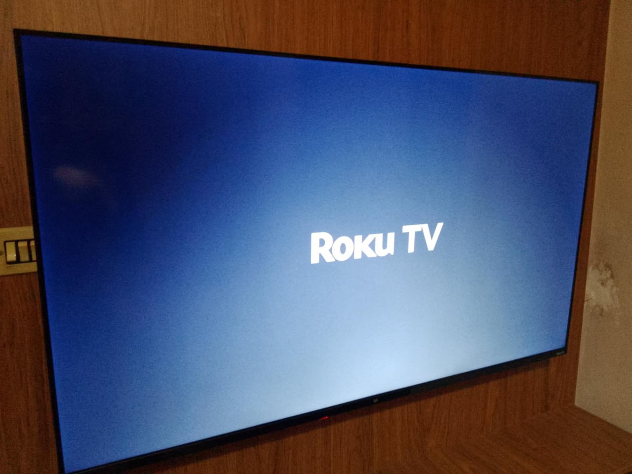 Smart TV 50" Roku 4K Multi - Alexa e Google Home