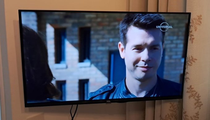 Smart TV 32" TCL Full HD QLED Google TV