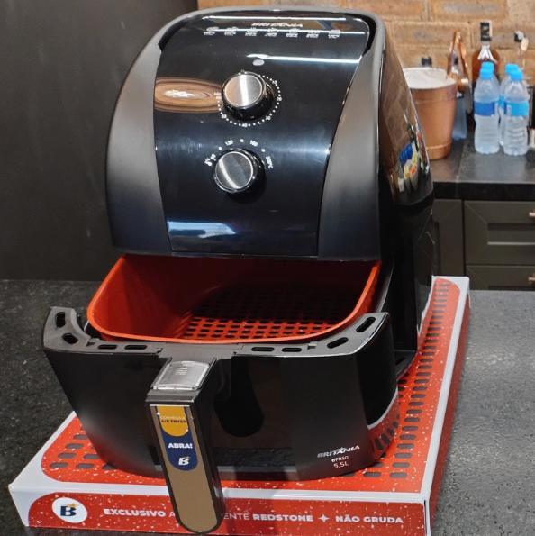 Air Fryer Britânia Redstone 5,5L 1500W BFR50/220v