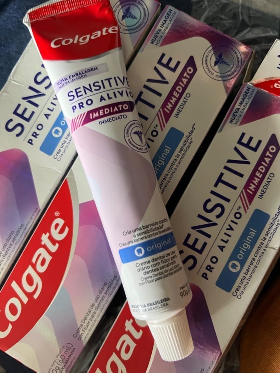 Colgate Creme Dental Sensitive Pro 90g - Kit com 3 Unidades