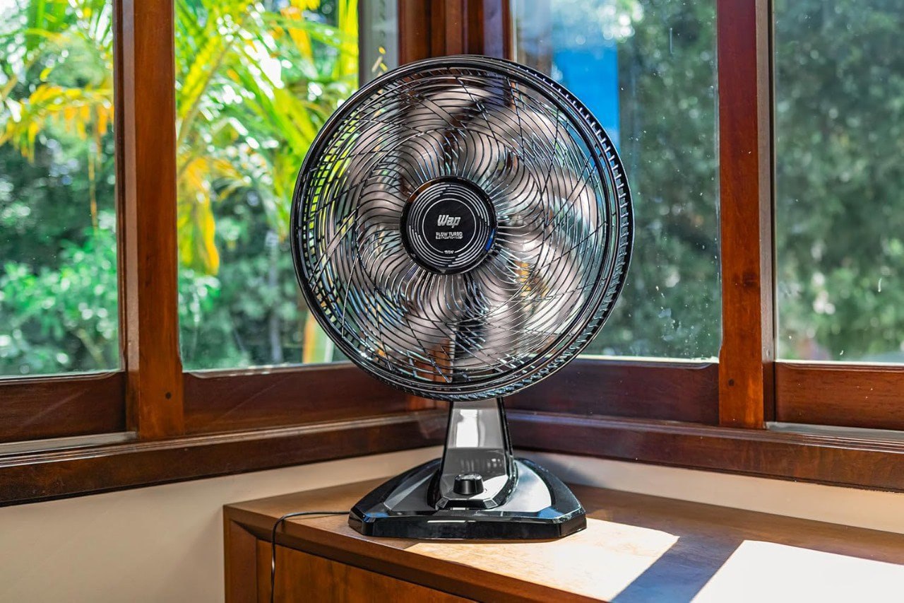 Ventilador de Mesa e Parede WAP 50cm 180W 8 Pás 127V