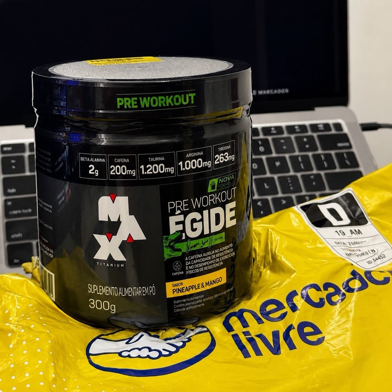 Pré-Treino Égide Max Titanium 300g Abacaxi e Manga