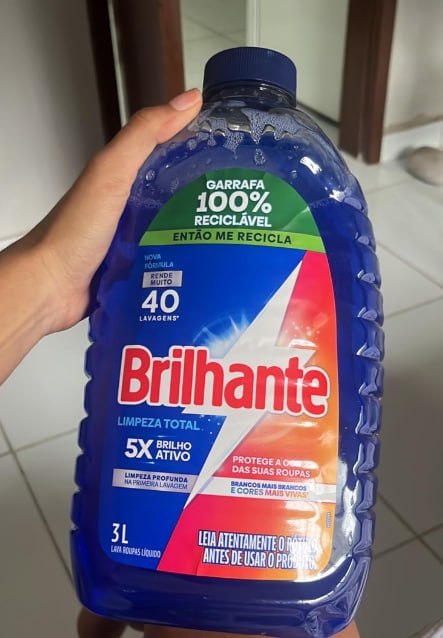 Lava Roupas Líquido Brilhante Limpeza Total 3L
