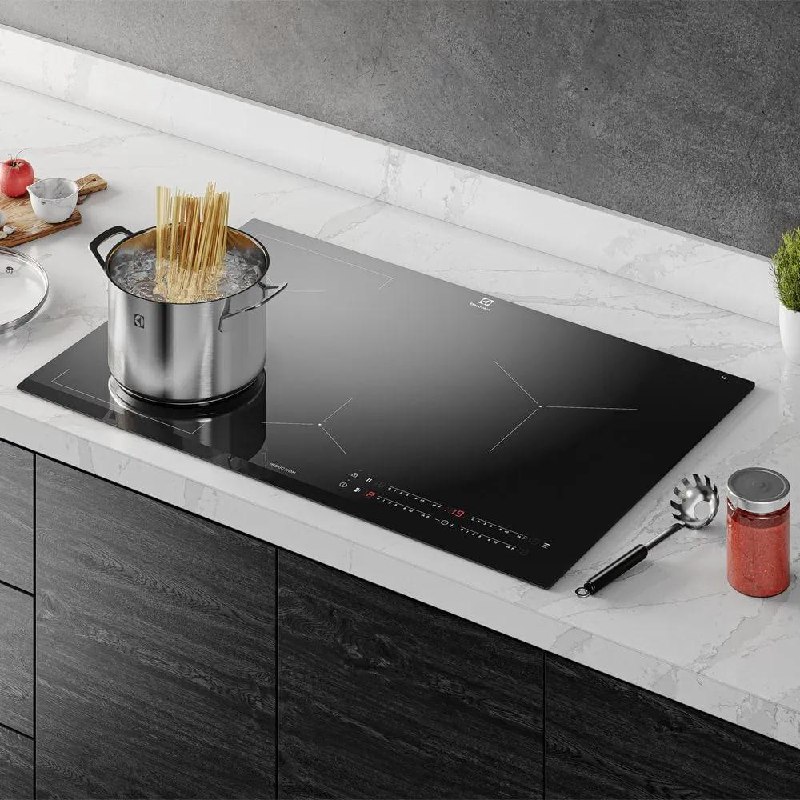 Cooktop 4 Bocas de Indução Electrolux Expert com Unicook