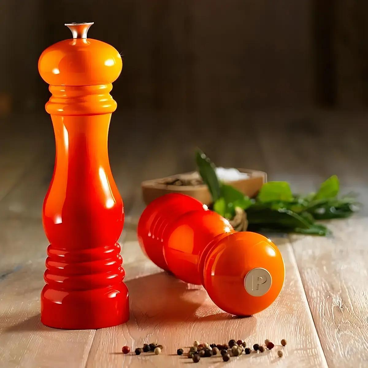 Moedor de Pimenta Laranja Le Creuset