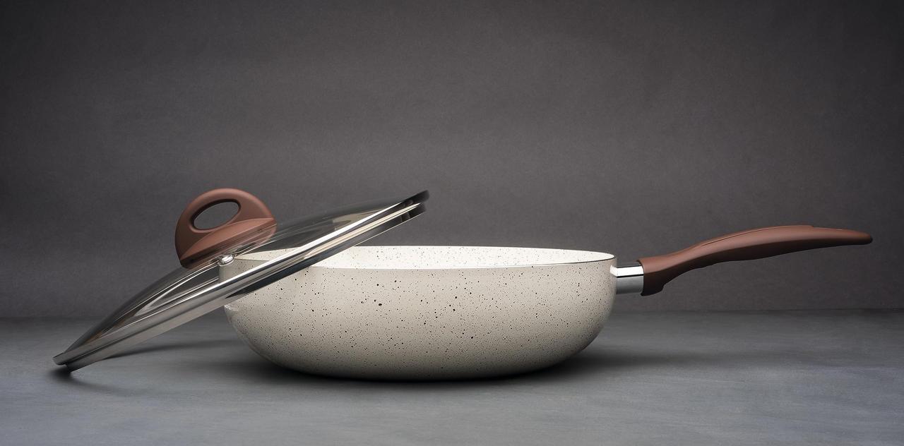 Frigideira Wok Indução Cerâmica com Tampa 28cm 3,4L Brinox Granada