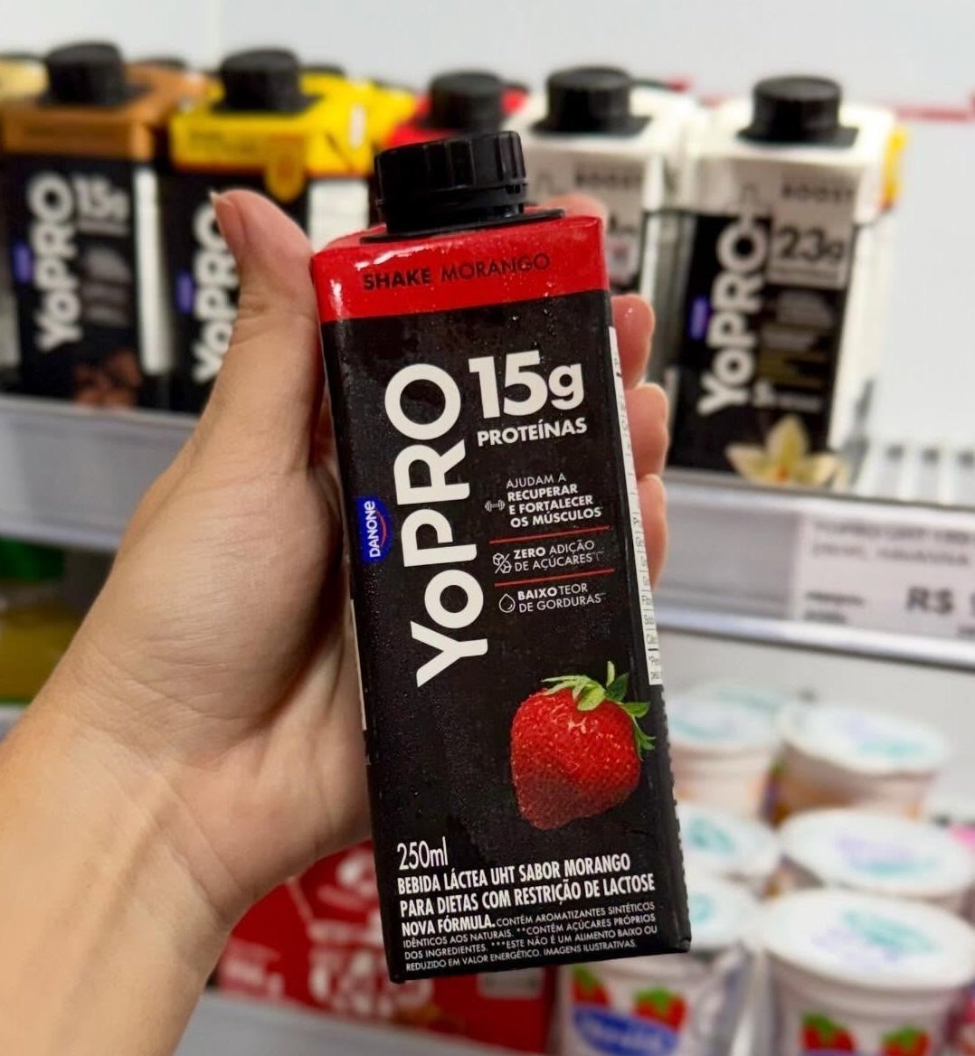 YoPRO Bebida Láctea Morango 15g Proteína 250ml - 12 Unidades