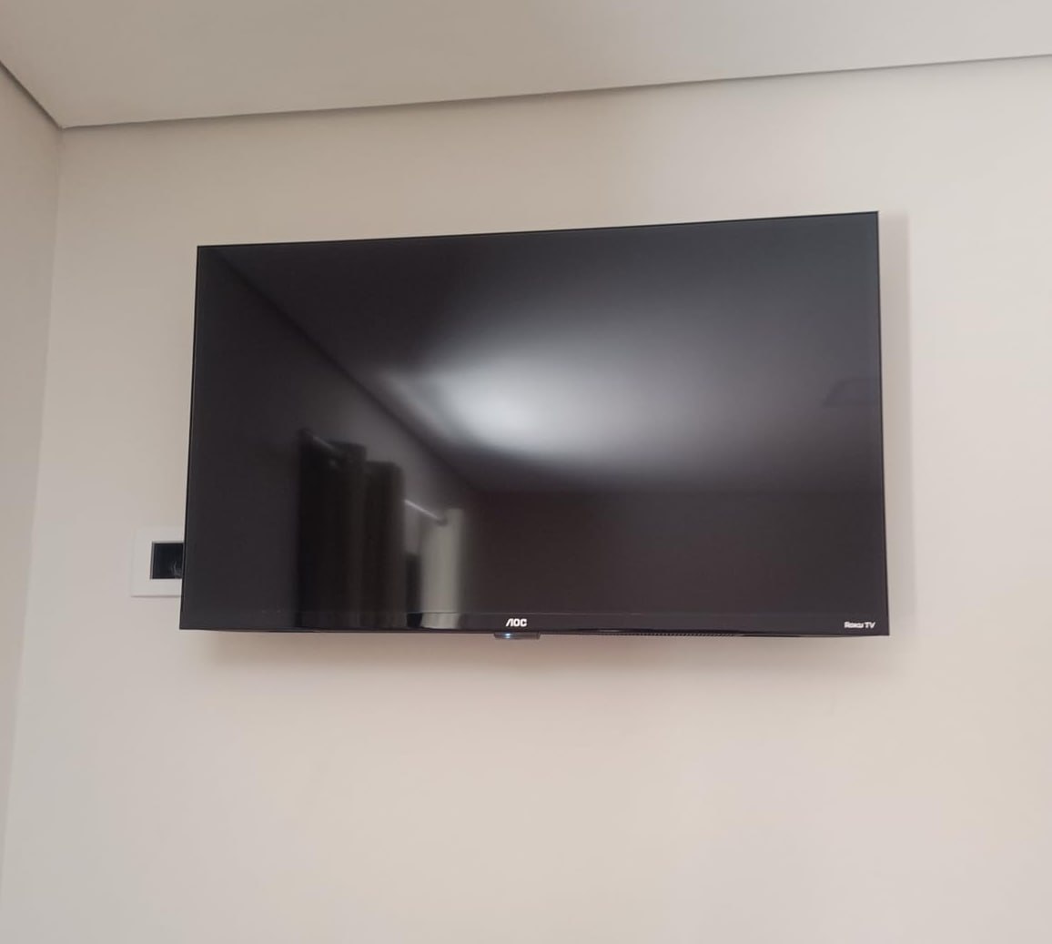 Smart TV LCD LED 32" AOC - Wi-Fi, HD, Quad Core, Dolby Áudio