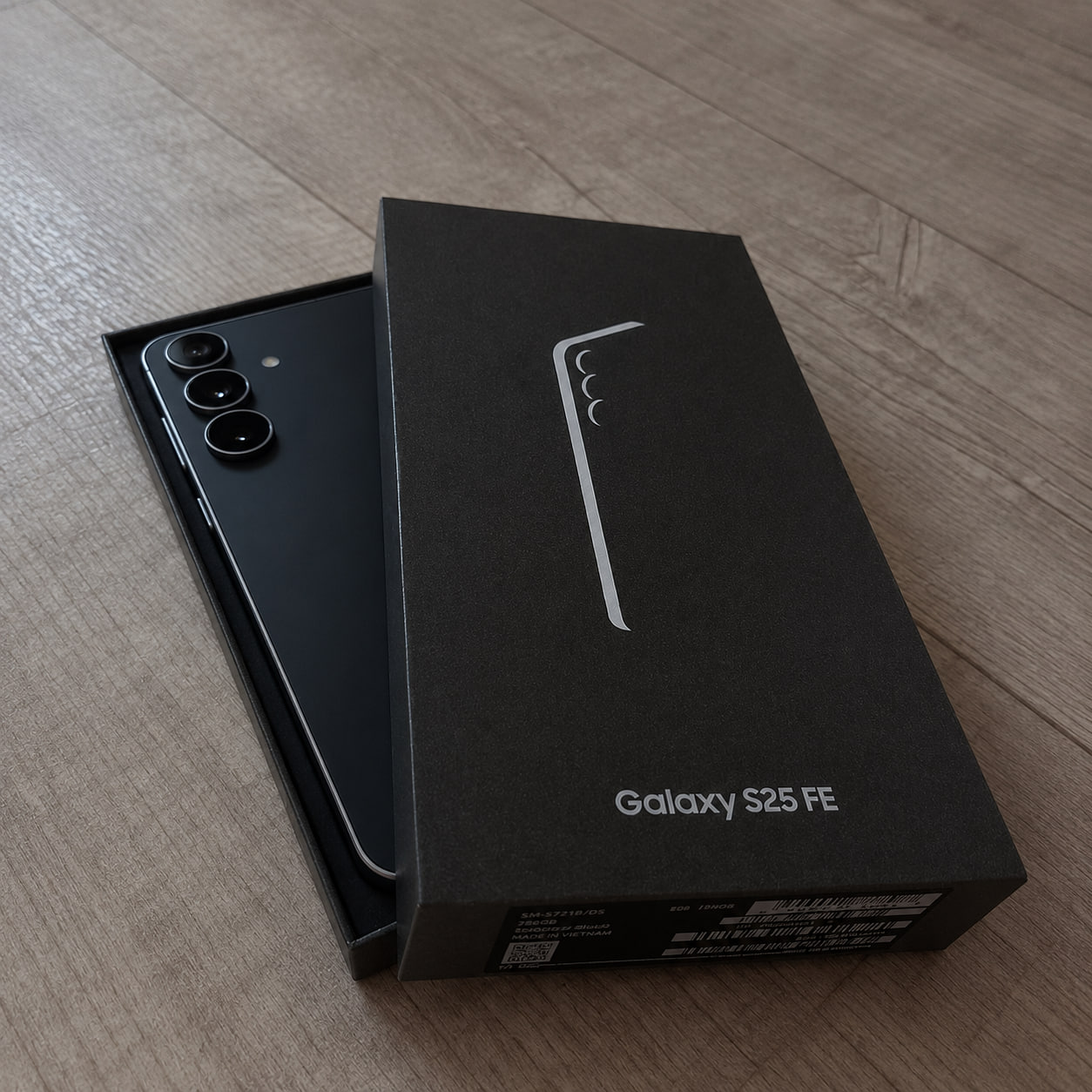 Samsung Galaxy S25 FE 5G 128GB 8GB Câmera Tripla