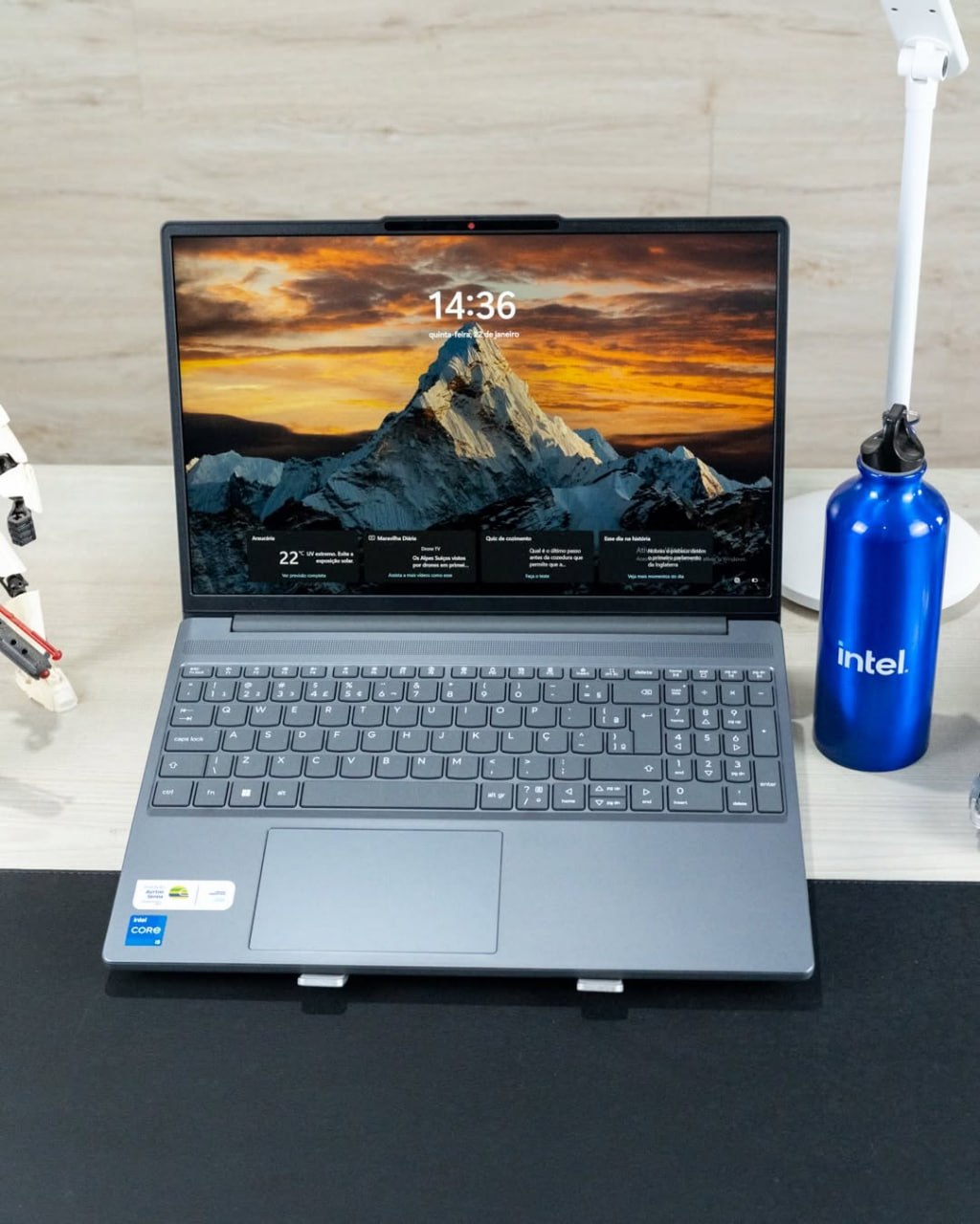 Notebook Lenovo IdeaPad Slim 3 15IRU10 Intel Core i3 8GB 256GB