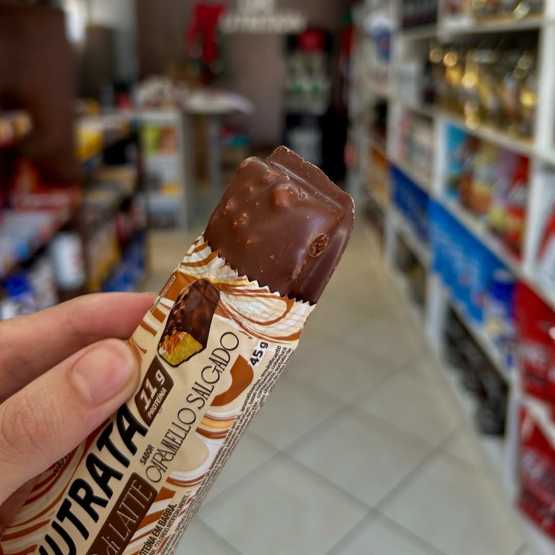 Barra de Proteína Nutrata Caramelo Salgado Bacio Di Latte 12 Unidades