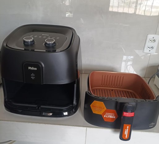 Air Fryer Philco 9L Cesto Quadrado Gold PAF90B 220V