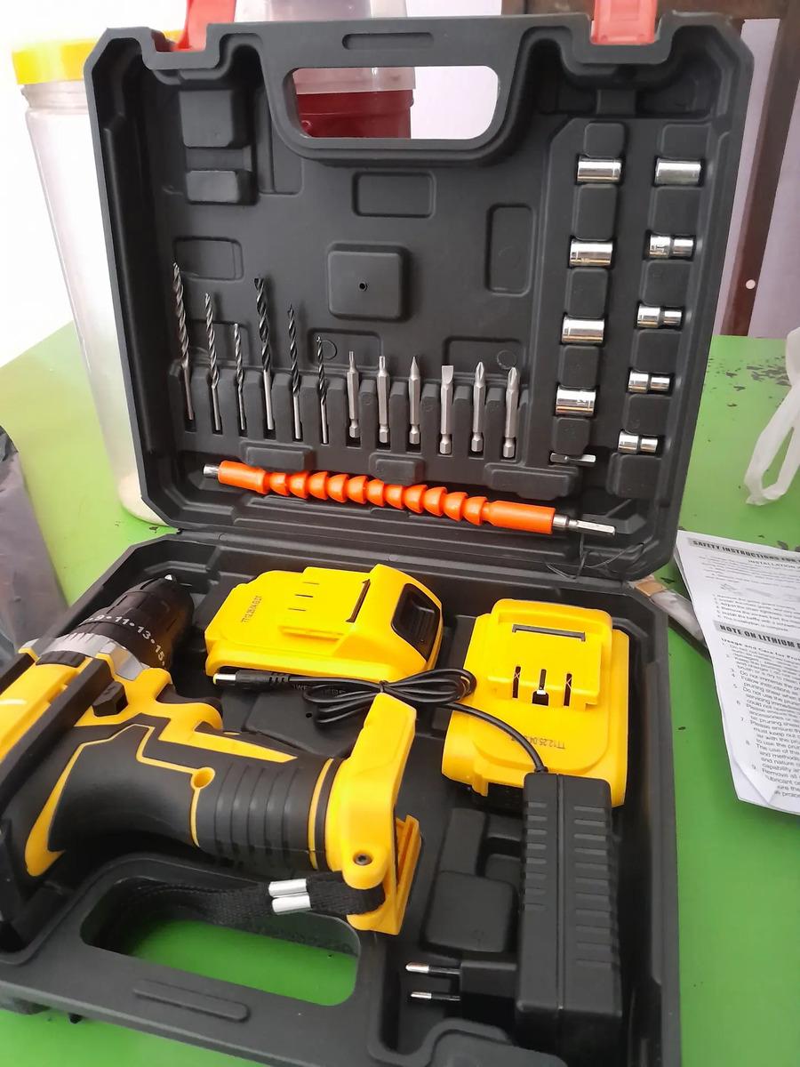 Parafusadeira Furadeira de Impacto Profissional 21V TB-21PW
