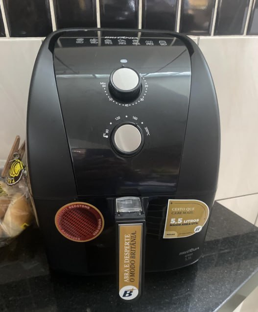 Air Fryer Britânia 5,5L Redstone 220v