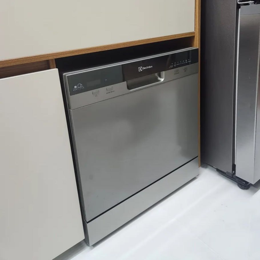 Lava-louça Electrolux 8 Serviços Inox 127V