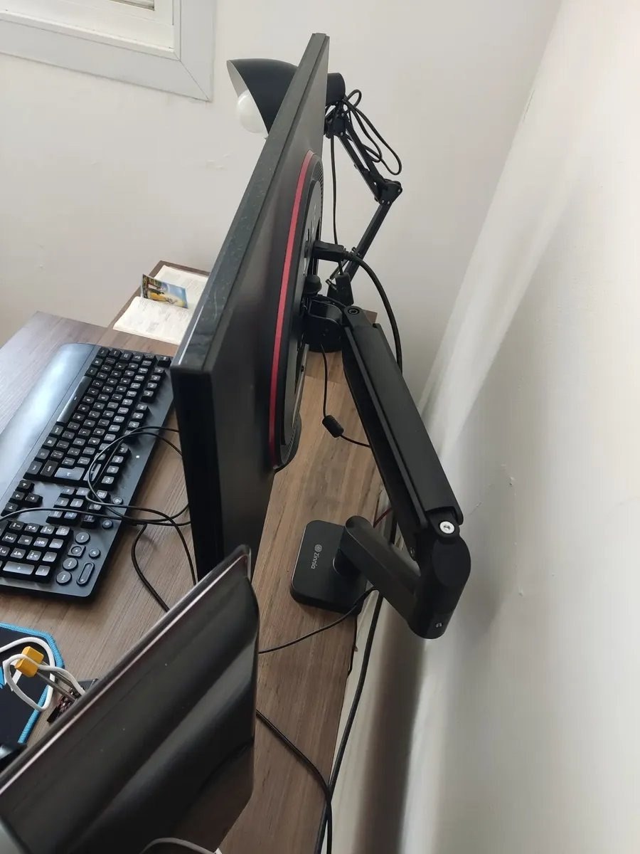 Suporte Articulado Para Monitor 13 a 32 Polegadas com Pistão a Gás