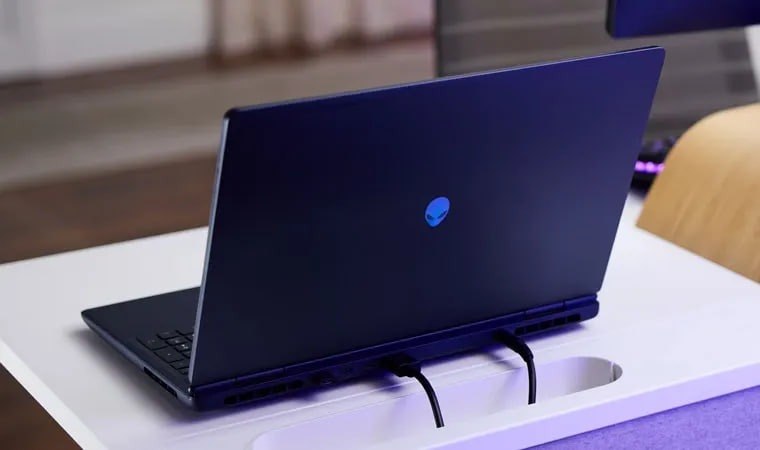 Notebook Alienware 16 Aurora Intel Core i5 16GB 512GB RTX 4050