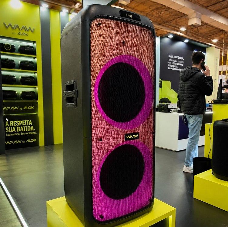 Caixa de Som Bluetooth WAAW INFINITE 700 - 700W RMS