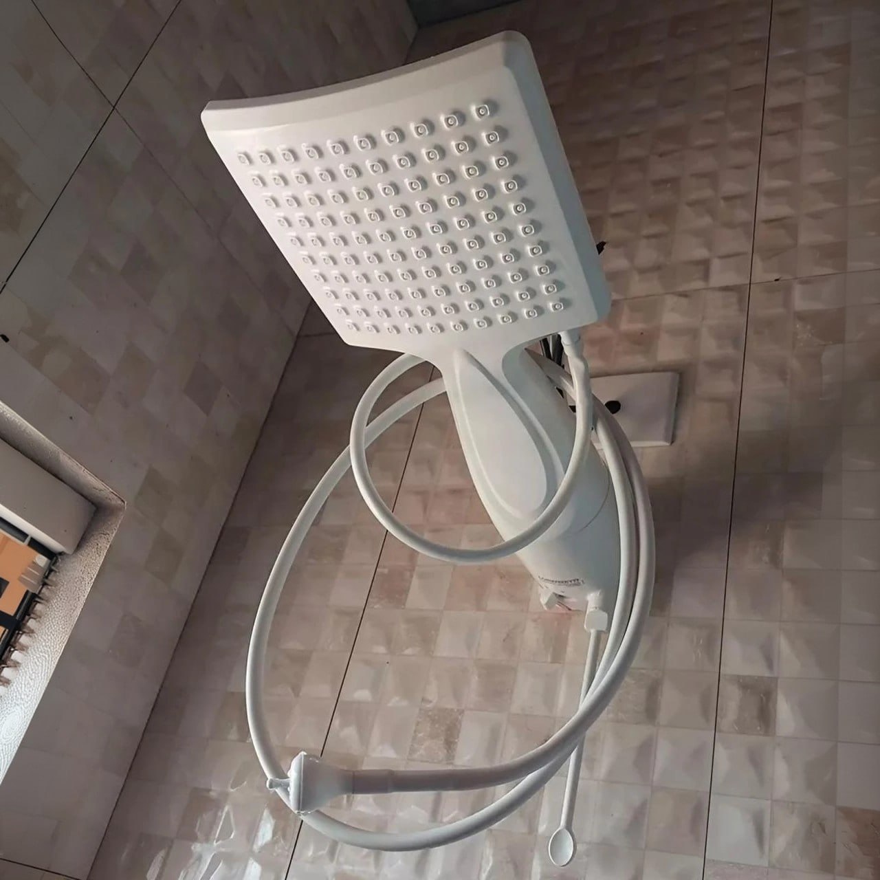 Chuveiro Lorenzetti Loren Shower Ultra Eletrônico 7500W 220V