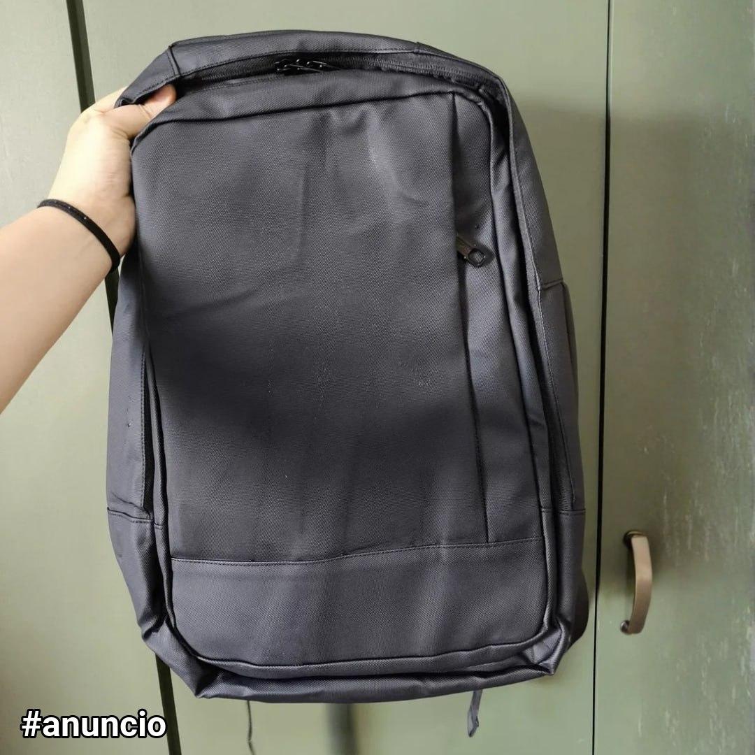 Mochila Dos Homens Com Faixa Impermeável Para Expansão