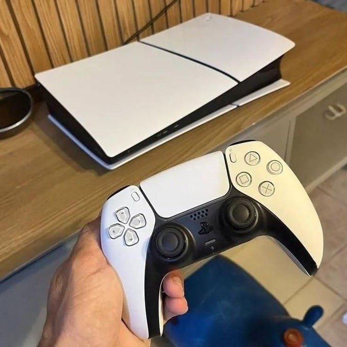 PlayStation 5 Slim Edição Digital 825GB