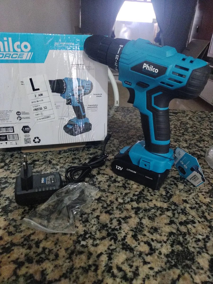 Parafusadeira e Furadeira Philco 12V com Maleta