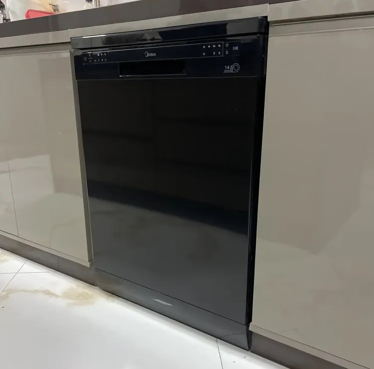 Lava-Louças Midea 14 Serviços Preta 127/220V
