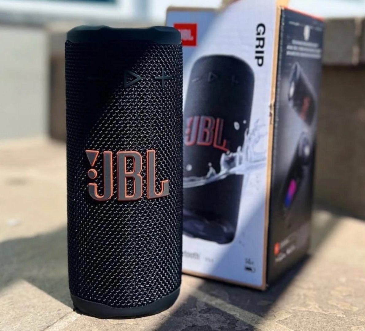 JBL Grip Caixa de Som Portátil 16W IP68 Bluetooth