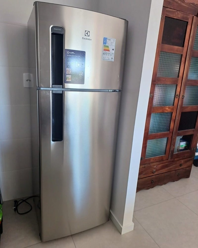 Geladeira Electrolux Frost Free 320L Duplex Inox Look TF38S 127V