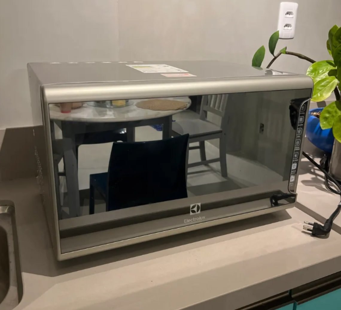 Micro-ondas Electrolux 31L Inox Espelhado Painel Integrado 127v
