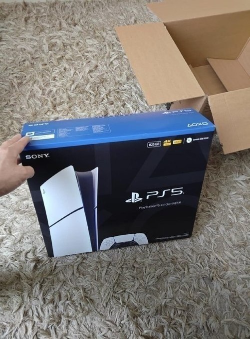 PlayStation 5 Edição Digital 825GB com 1 Controle Branco