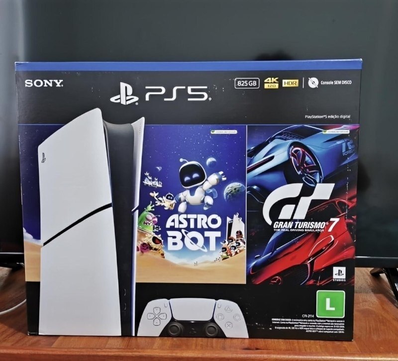 PlayStation 5 Slim Digital 825GB - Astro Bot e Gran Turismo 7