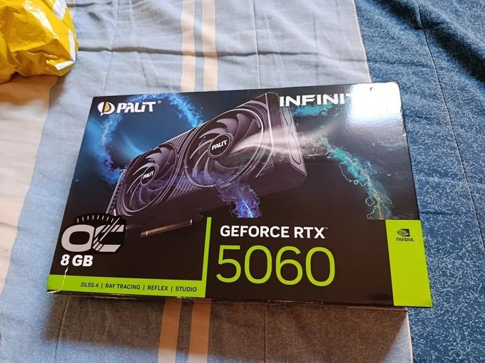 Placa de Vídeo MSI RTX 5060 Shadow 2X OC 8GB GDDR7