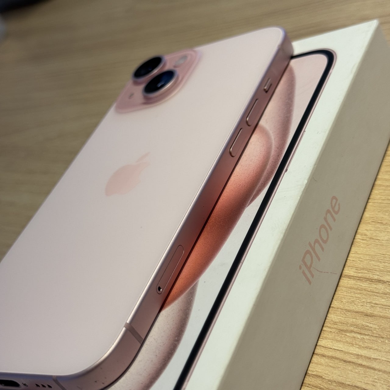 Apple iPhone 15 128GB Rosa