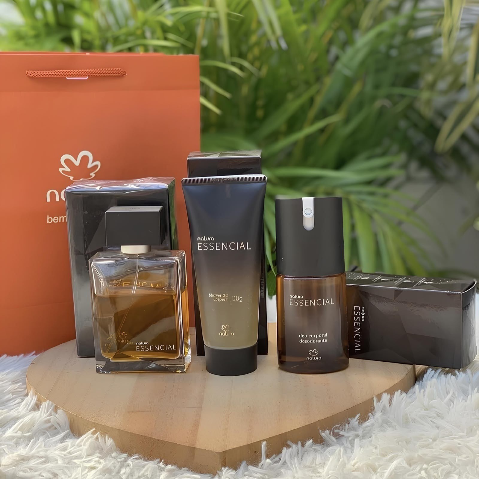 Kit Natura Essencial - Perfume + Desodorante + Shower Gel