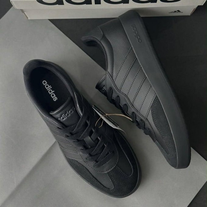 Tênis Adidas Barreda