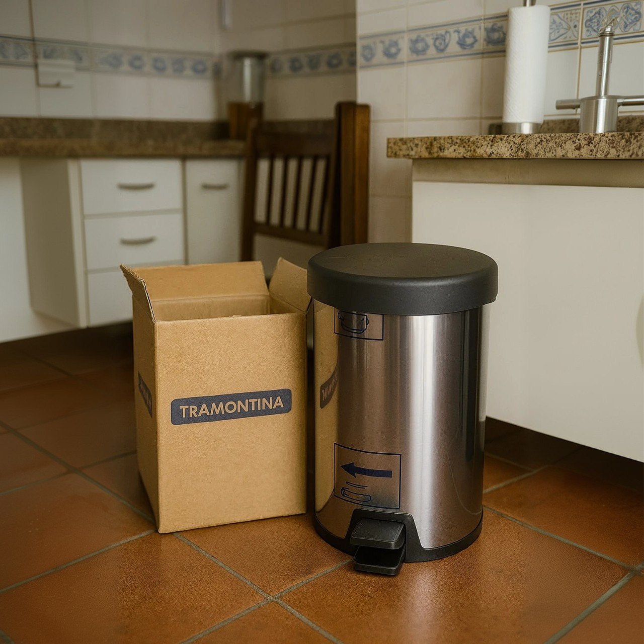 Lixeira Com Pedal Tramontina Aço Inox 5L