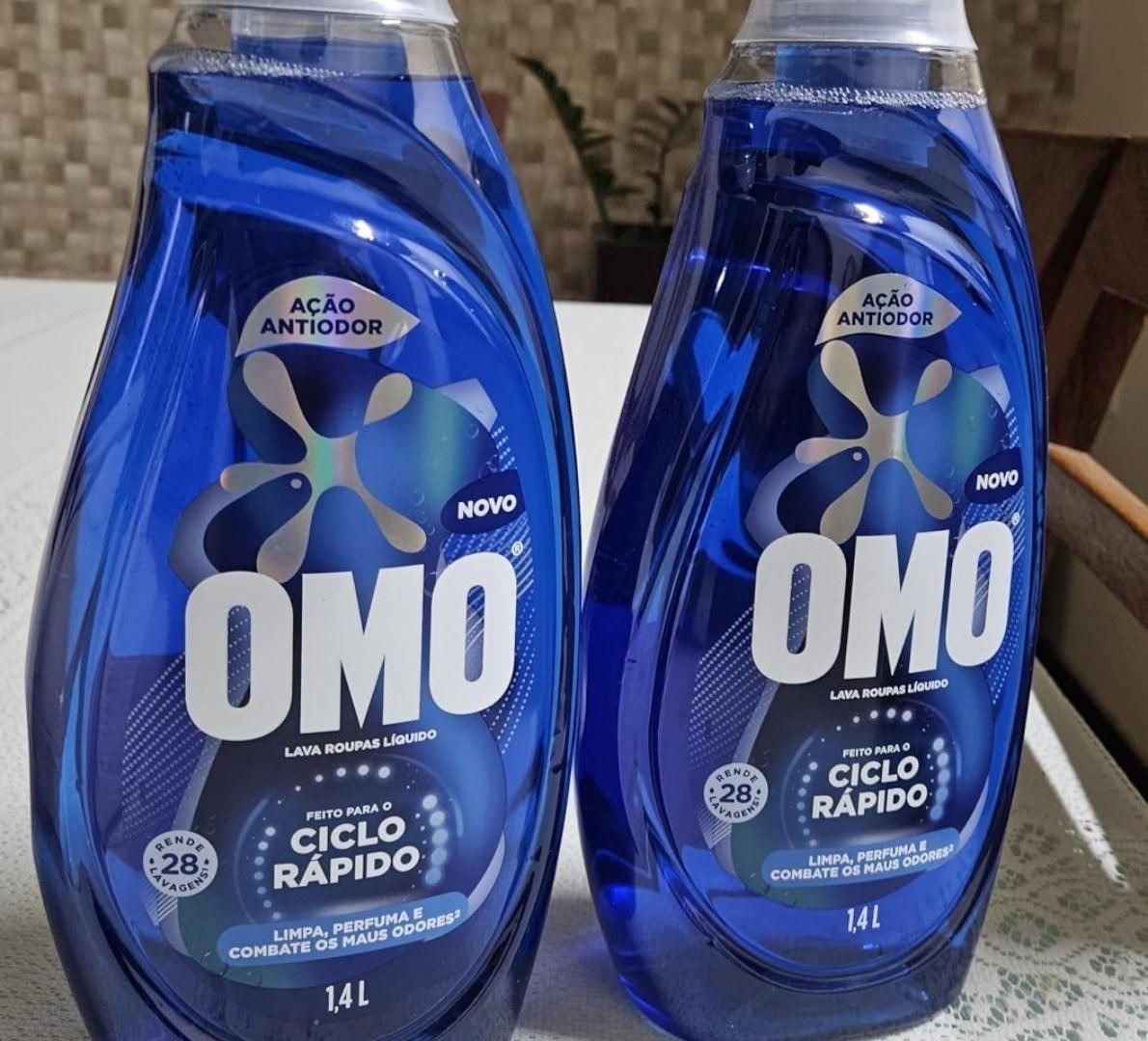 Lava-Roupas Líquido Omo Ciclo Rápido Ação Antiodor 1,4L