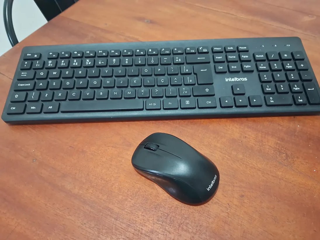 Kit Teclado e Mouse Sem Fio CSI50 2.4GHz ABNT2 Intelbras