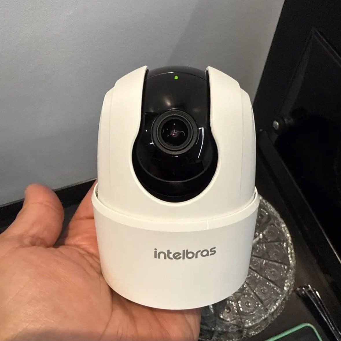 Câmera Inteligente Intelbras IME 360 3MP Visão 360° Wi-Fi