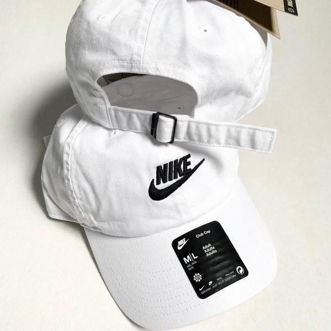 Boné Nike Club