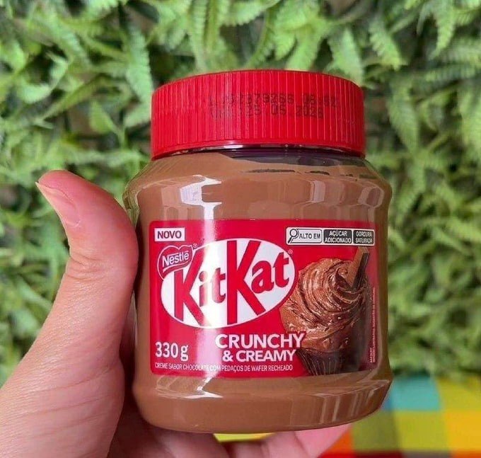 KitKat Creme Crocante de Chocolate Pasta 330g
