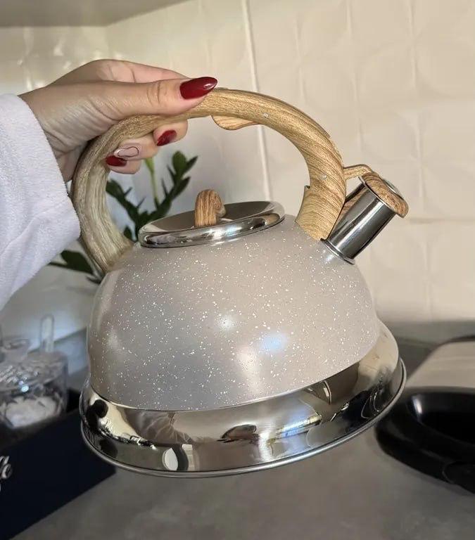 Chaleira com Apito Brinox 2,7L Roma Vanilla