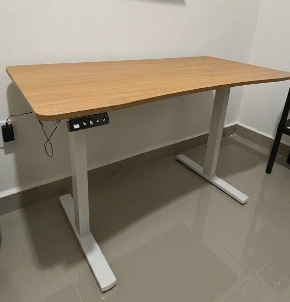 Mesa Office Zinnia Astera 120cm Regulagem Eletrônica
