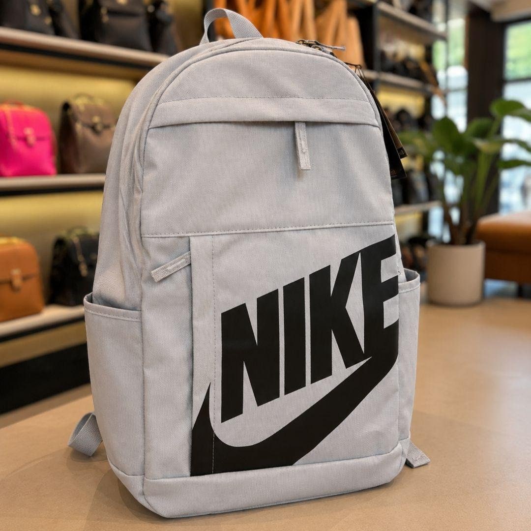 Mochila Nike Elemental 21L Cinza e Preto