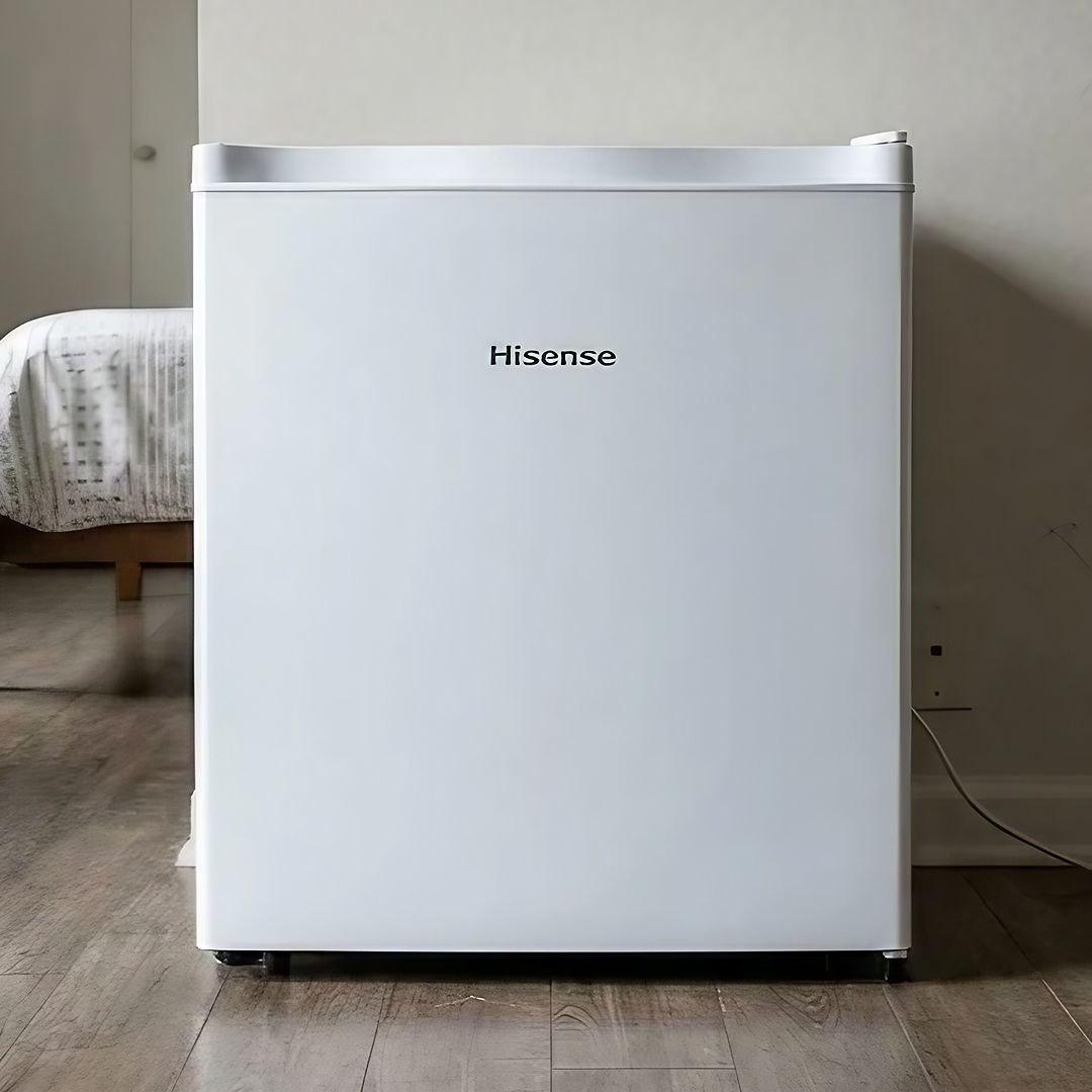 Frigobar Hisense 45L Porta Reversível 220V RR58